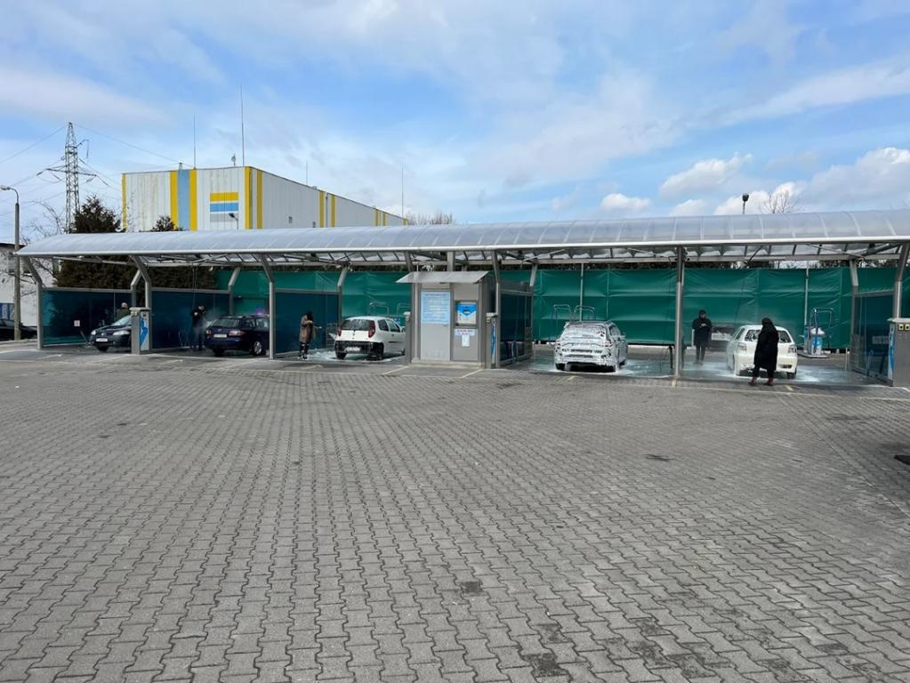 Выгодно ли открывать автомойку самообслуживания в пригороде?