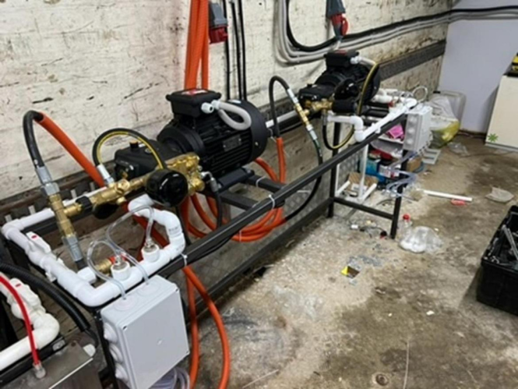 Установка оборудования для автомойки самообслуживания